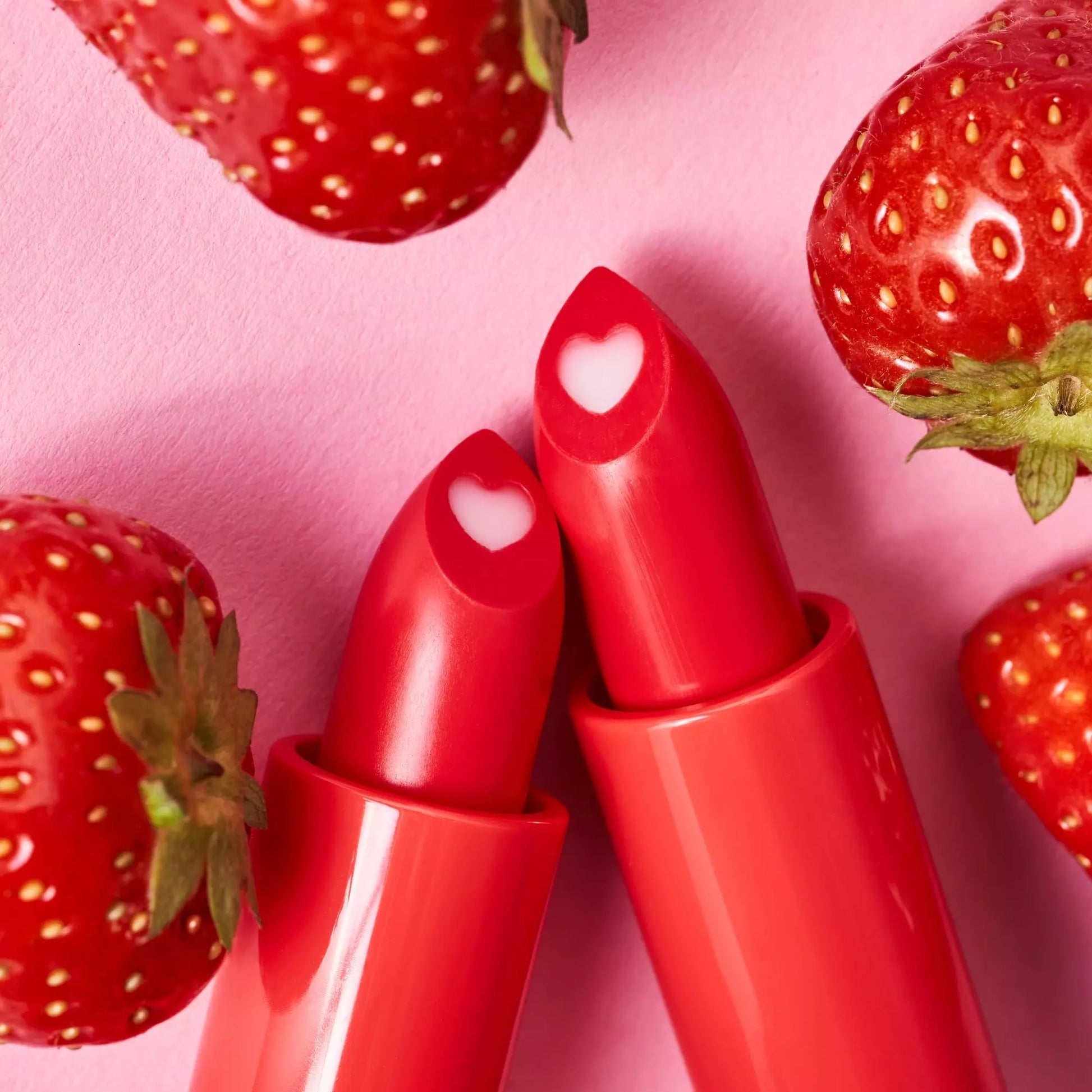 Essence Heart Core Lip Balm 02 Sweet Strawberry 3 g - VMD